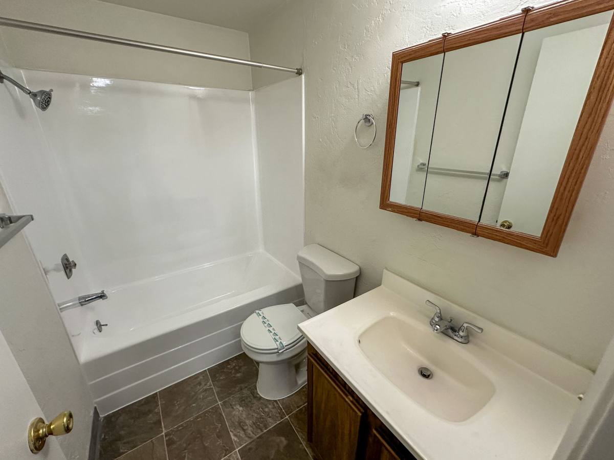 Apartment for rent at 1250 Wallace Rd NW, Salem, OR 97304
