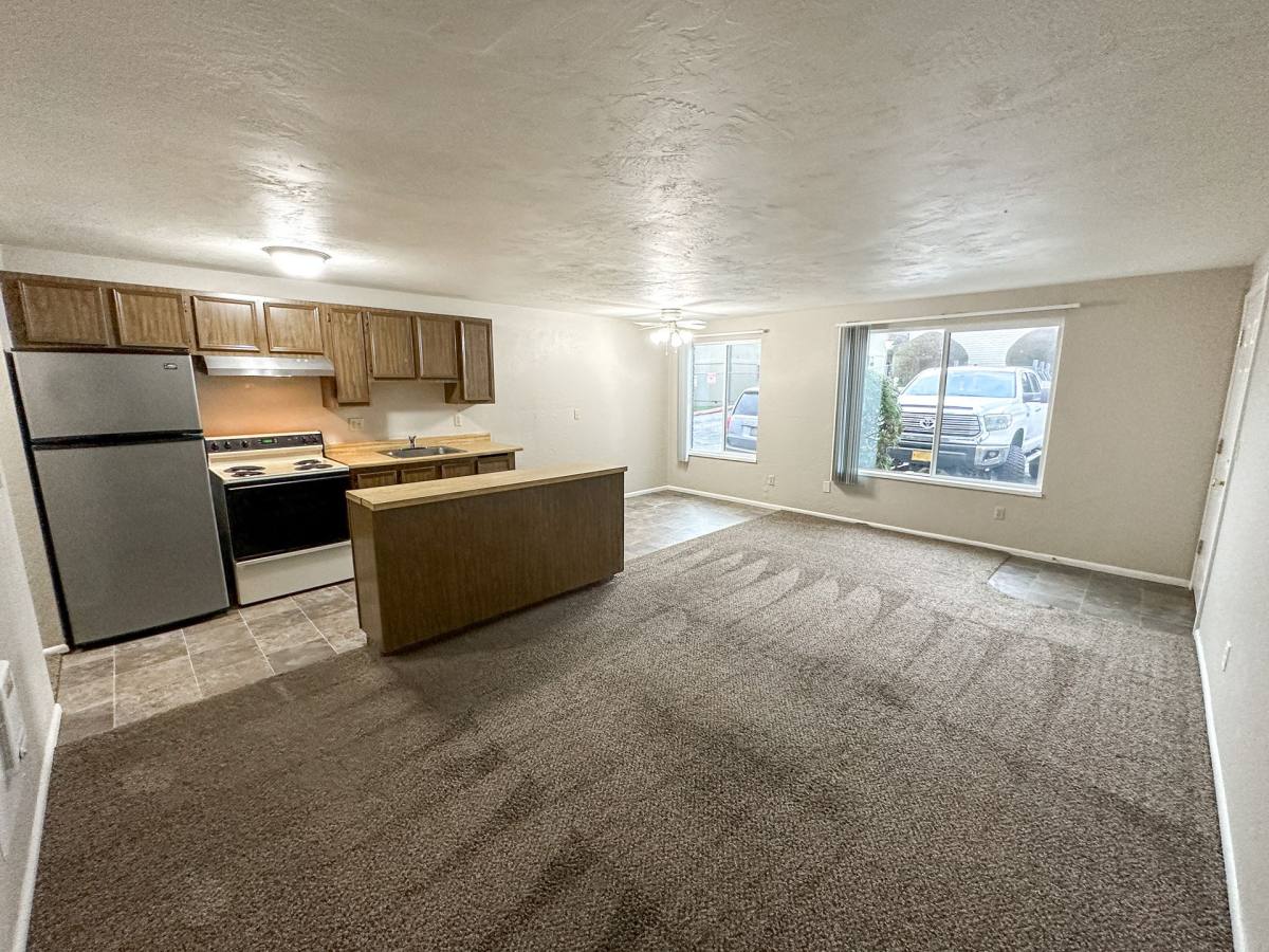 Apartment for rent at 1250 Wallace Rd NW, Salem, OR 97304