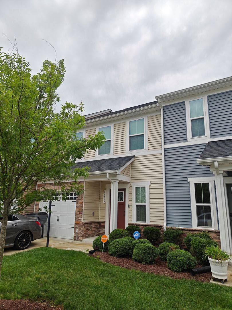 Townhouse for rent at 12624 Prestonfield Dr, Chester, VA 23836