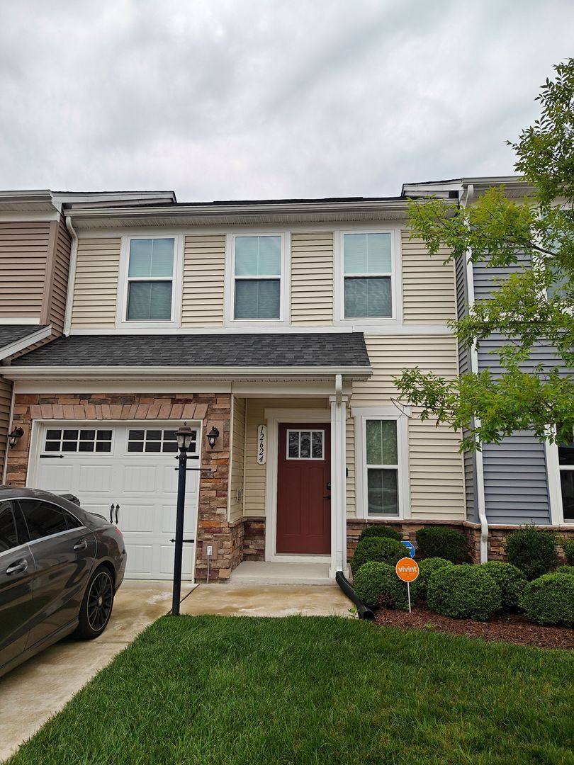 Townhouse for rent at 12624 Prestonfield Dr, Chester, VA 23836