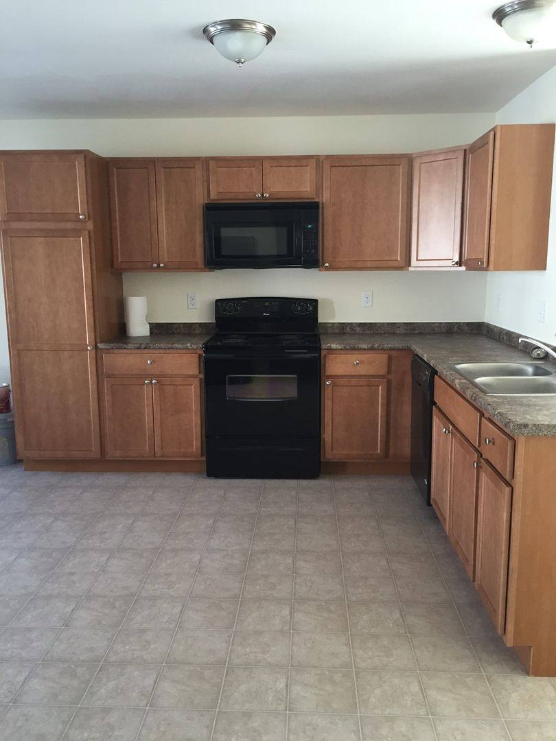 Apartment for rent at 29-35 Stoneyview Way, Manchester, NH 03102