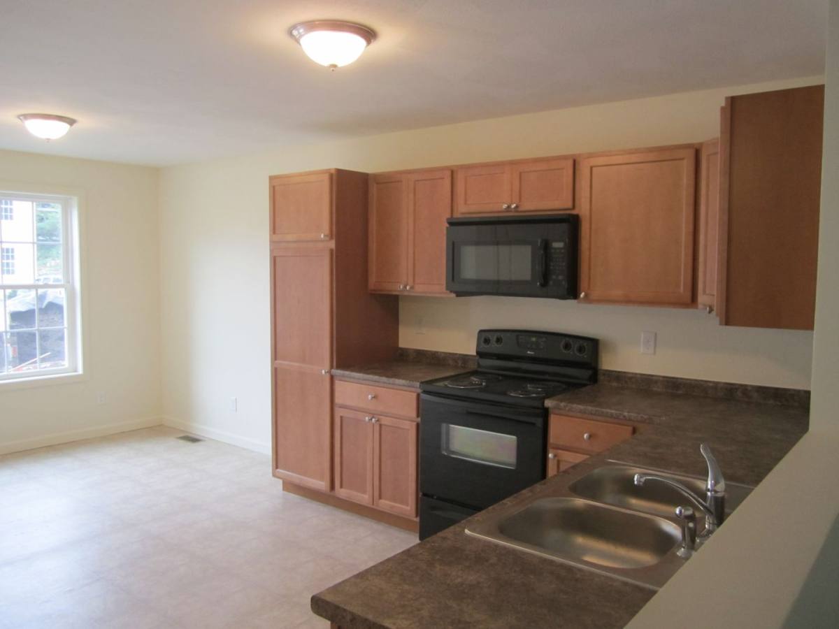 Apartment for rent at 29-35 Stoneyview Way, Manchester, NH 03102
