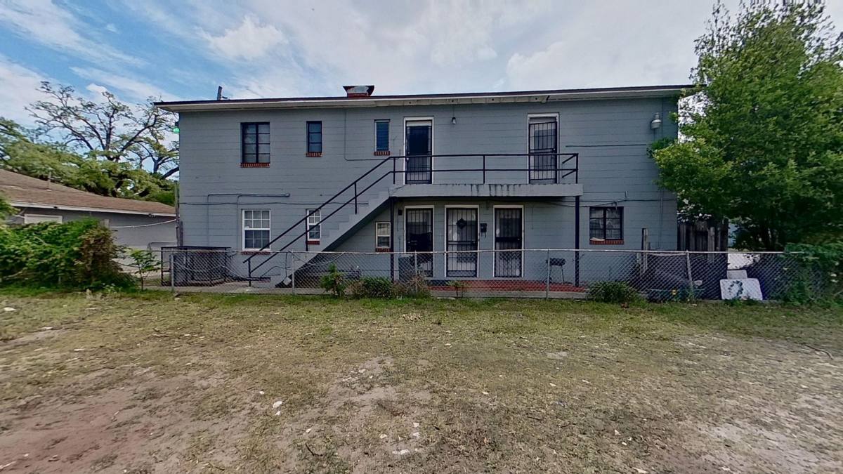 Apartment for rent at 1235 W 5th St, Jacksonville, FL 32209