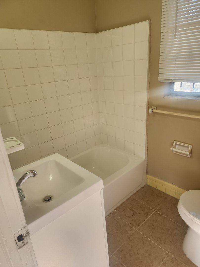 Apartment for rent at 1235 W 5th St, Jacksonville, FL 32209