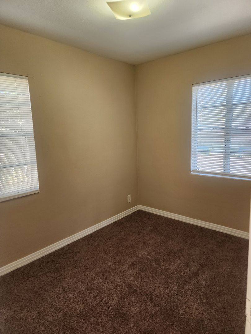 Apartment for rent at 1235 W 5th St, Jacksonville, FL 32209