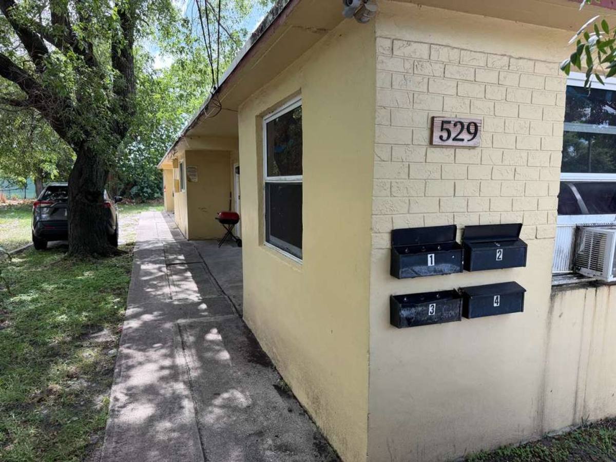 Apartment for rent at 529 NW 8 Ave, Fort Lauderdale, FL 33311