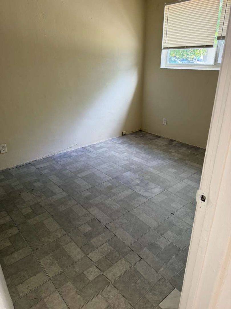 Apartment for rent at 529 NW 8 Ave, Fort Lauderdale, FL 33311