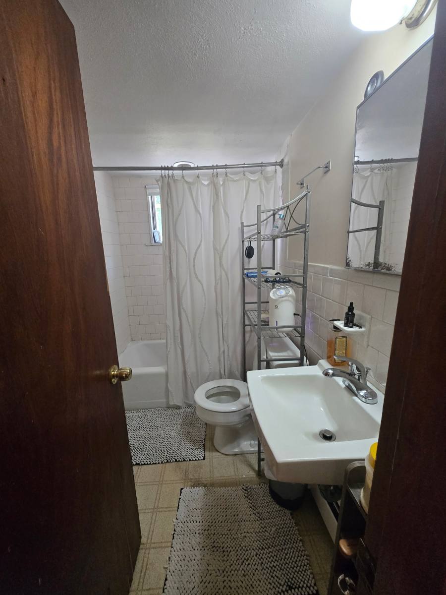 Apartment for rent at 26 Varney St #B, Worcester, MA 01605