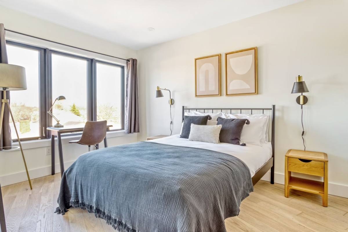 Apartment for rent at 1012 Pennsylvania Ave SE, Washington, DC 20003
