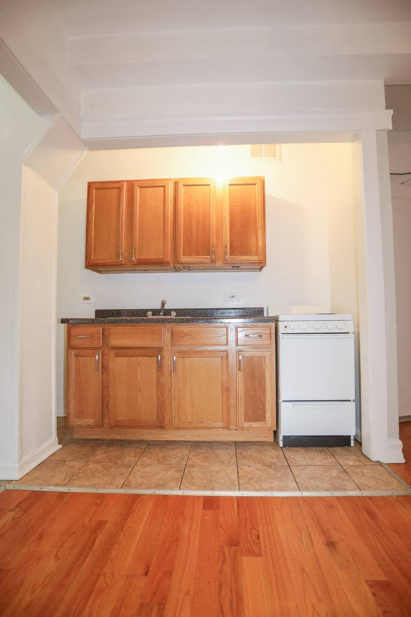 Apartment for rent at 7455 N Greenview #318, Chicago, IL 60645