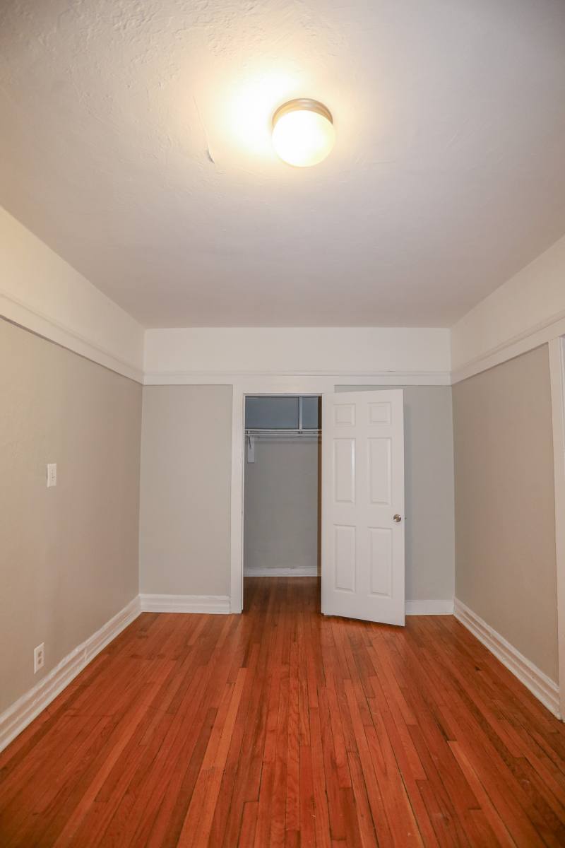 Apartment for rent at 7455 N Greenview #318, Chicago, IL 60645
