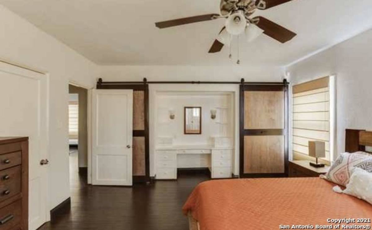 House for rent at 2102 W Mistletoe Ave, San Antonio, TX 78201