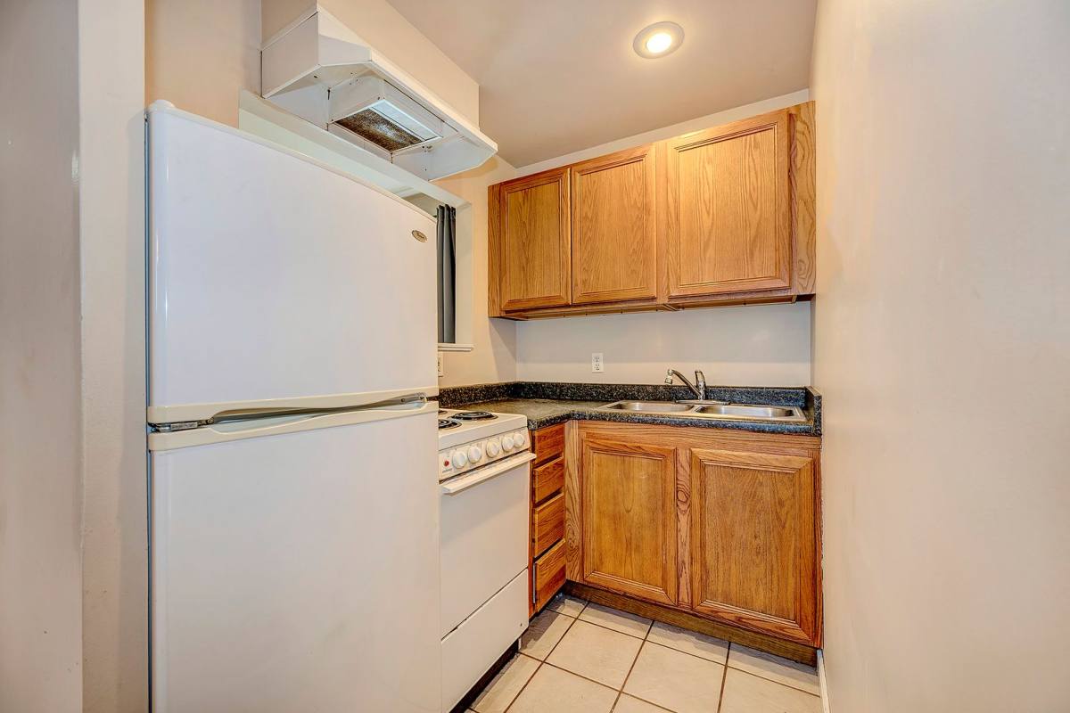 Apartment for rent at 800 NE 40th St, Seattle, WA 98105
