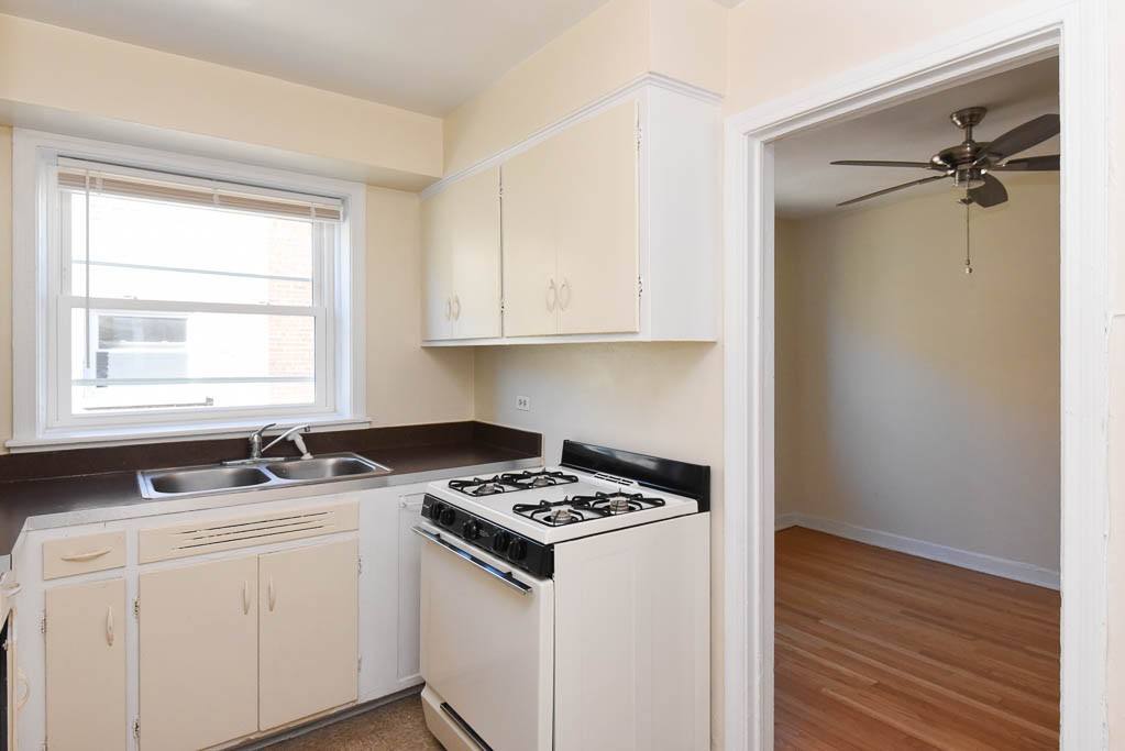Apartment for rent at 2721 Berwyn #9Q, Chicago, IL 60625
