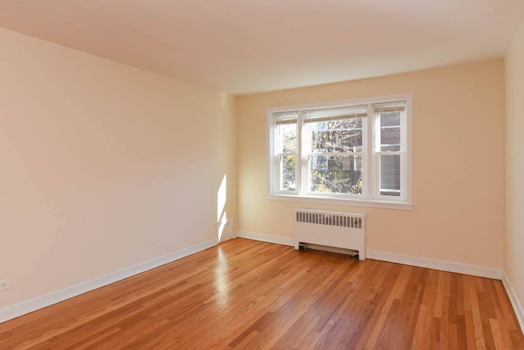 Apartment for rent at 2721 Berwyn #9Q, Chicago, IL 60625
