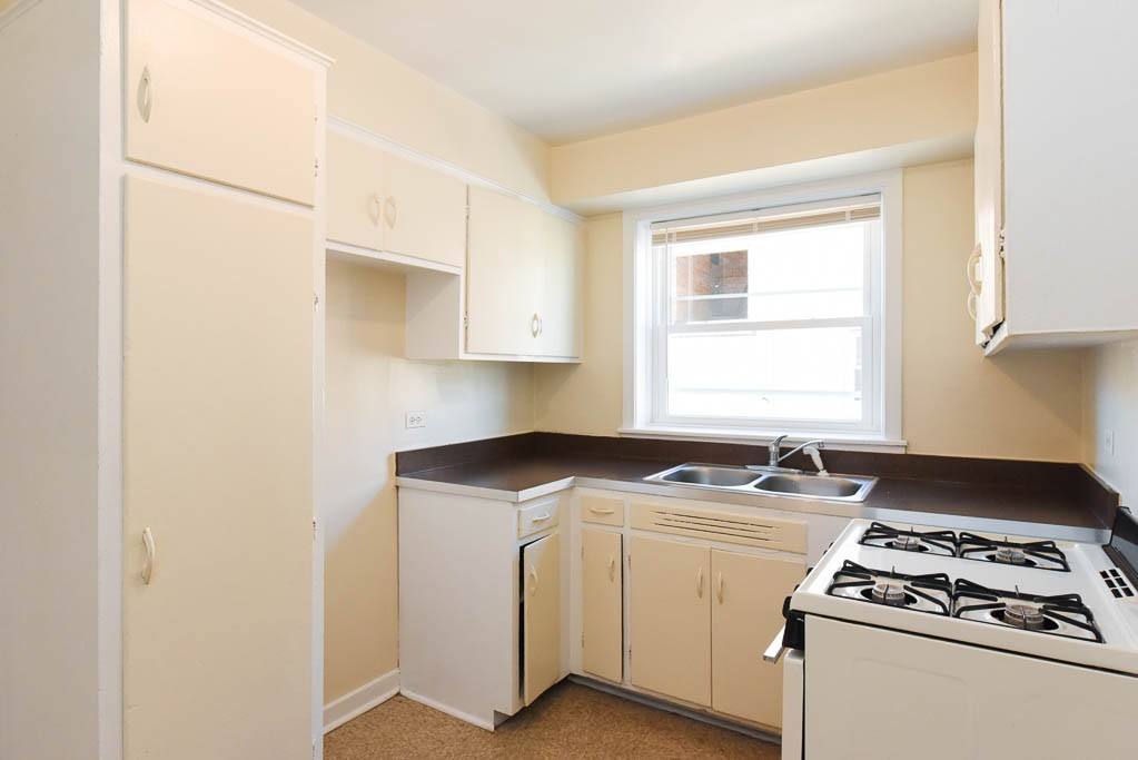 Apartment for rent at 2721 Berwyn #9Q, Chicago, IL 60625