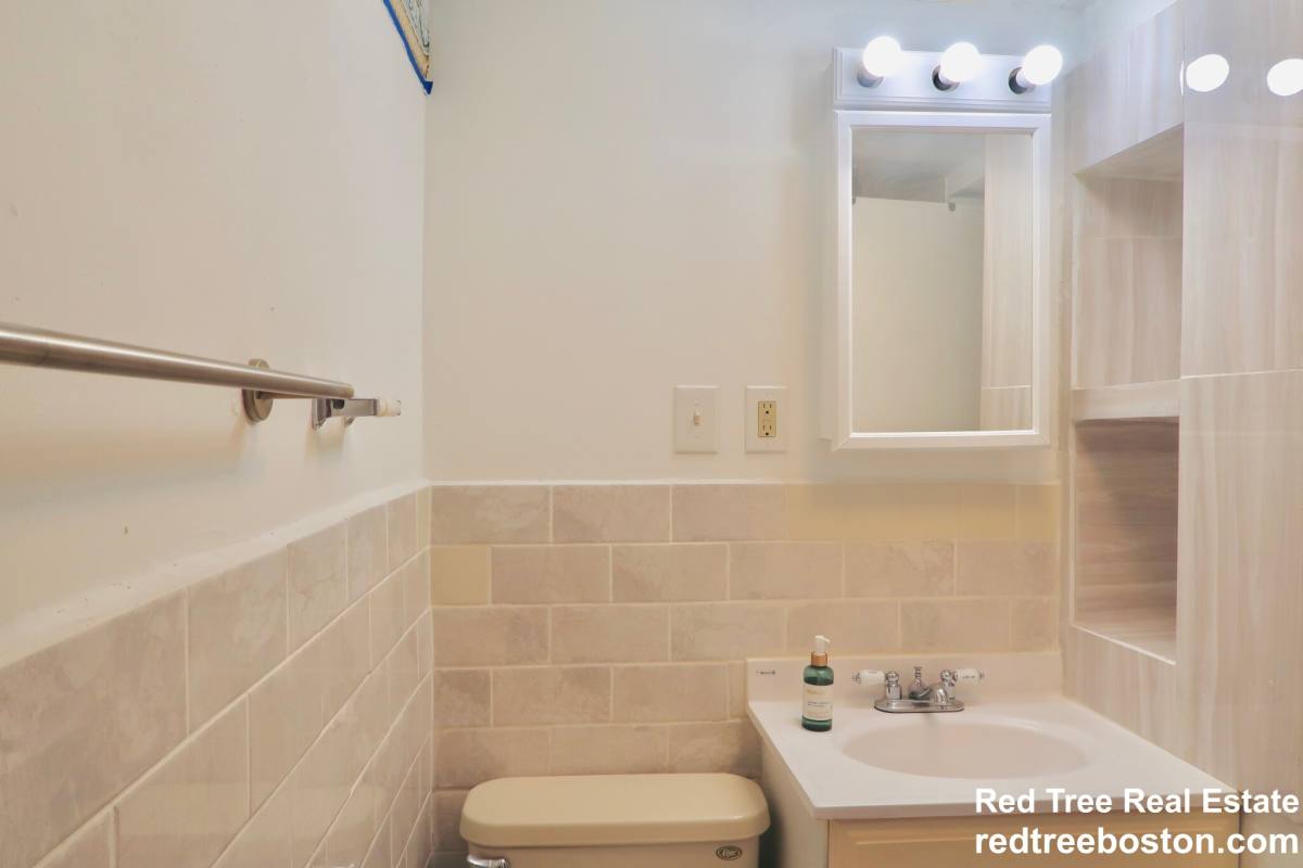 Apartment for rent at 195 Independence Ave #111, Quincy, MA 02169