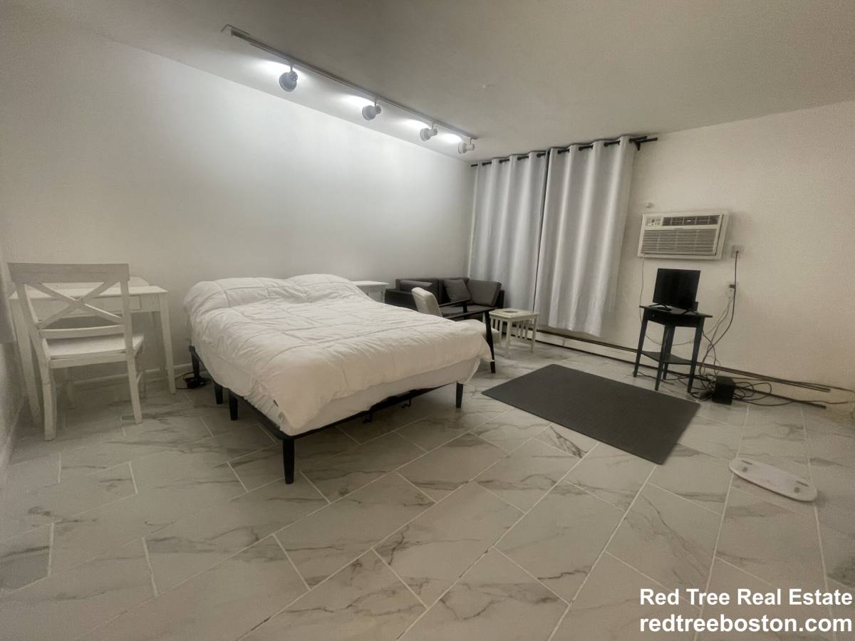 Apartment for rent at 195 Independence Ave #111, Quincy, MA 02169