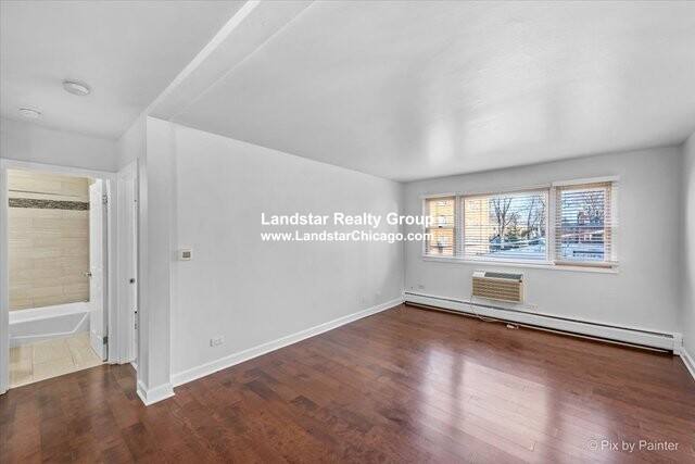 Apartment for rent at 7319 N Rogers #201, Chicago, IL 60626