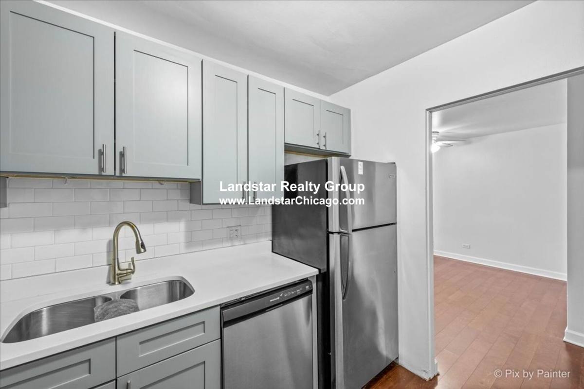 Apartment for rent at 7319 N Rogers #201, Chicago, IL 60626