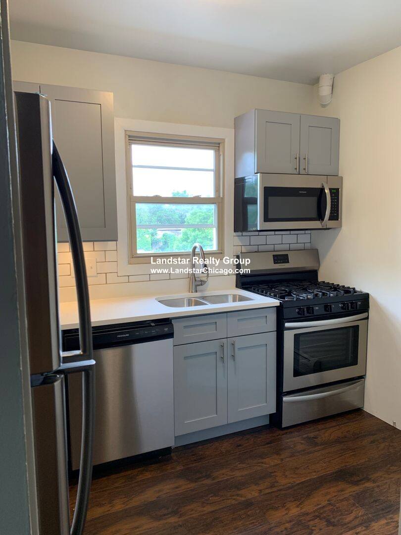 Apartment for rent at 7319 N Rogers #201, Chicago, IL 60626