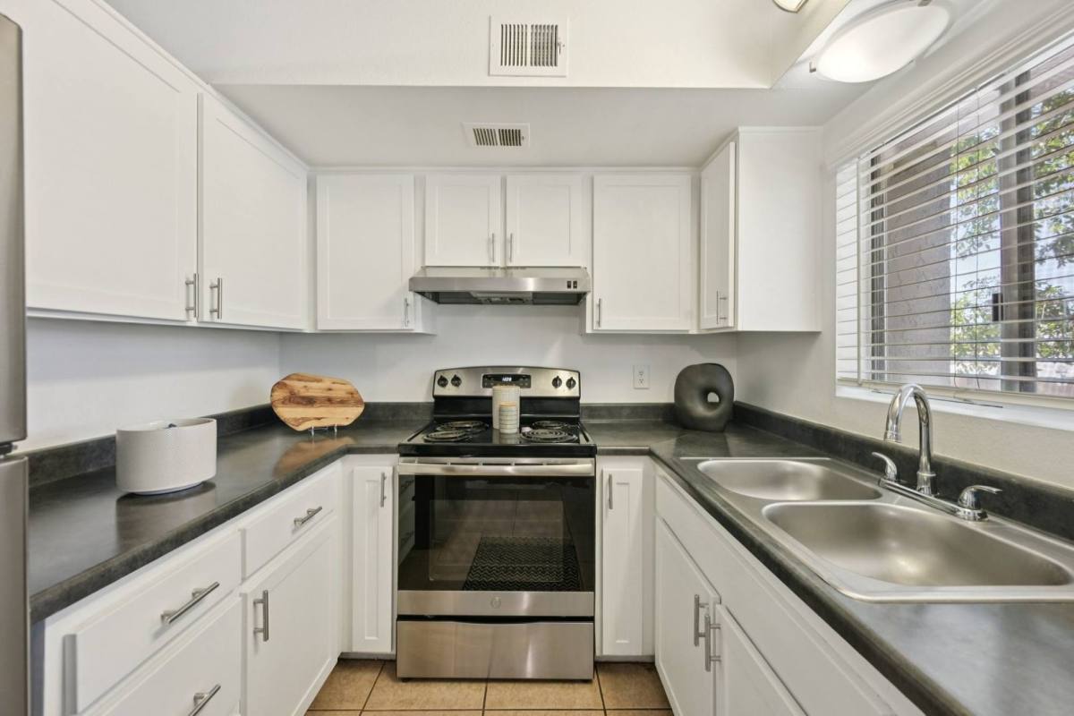 Apartment for rent at 6333 N 12th St, Phoenix, AZ 85014
