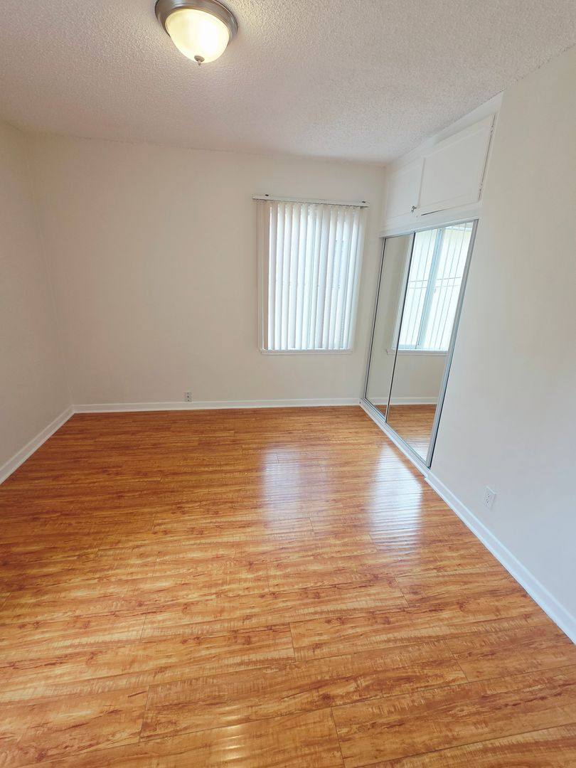 Apartment for rent at 1056 Linden Ave, Glendale, CA 91201