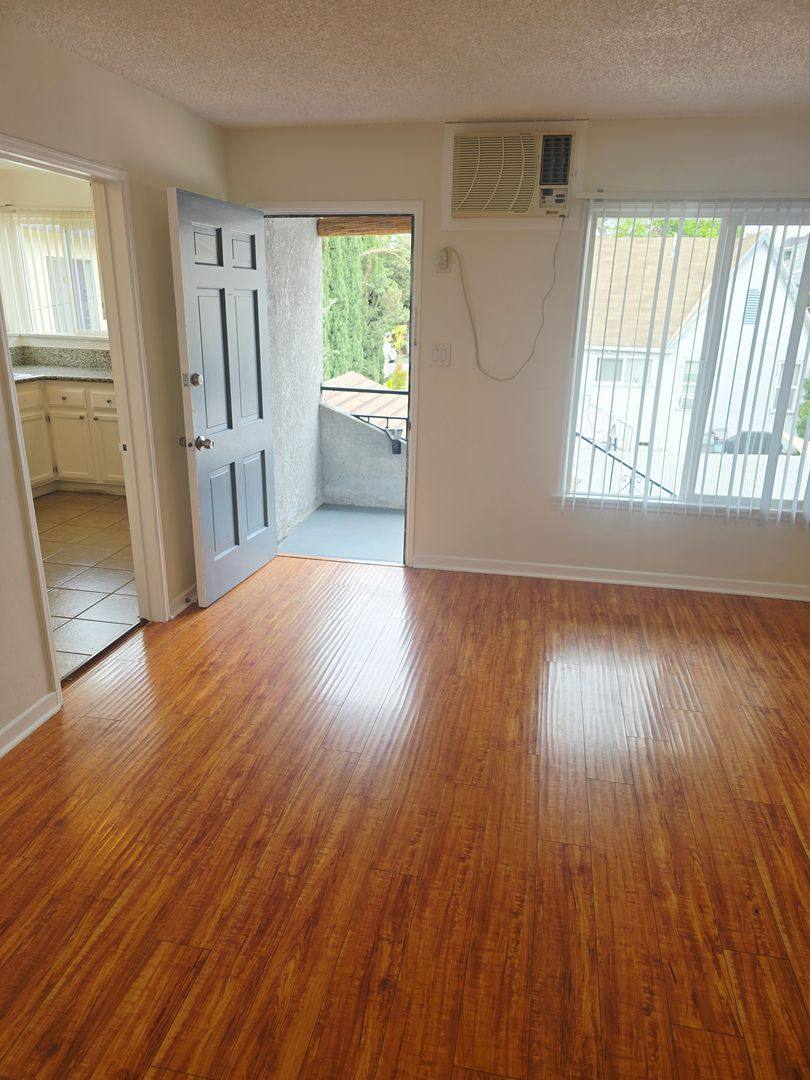 Apartment for rent at 1056 Linden Ave, Glendale, CA 91201