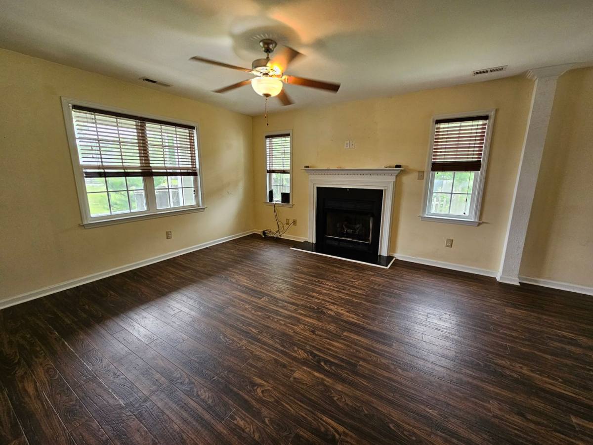 House for rent at 307 Big Tree Lane, Chinquapin, NC 28521