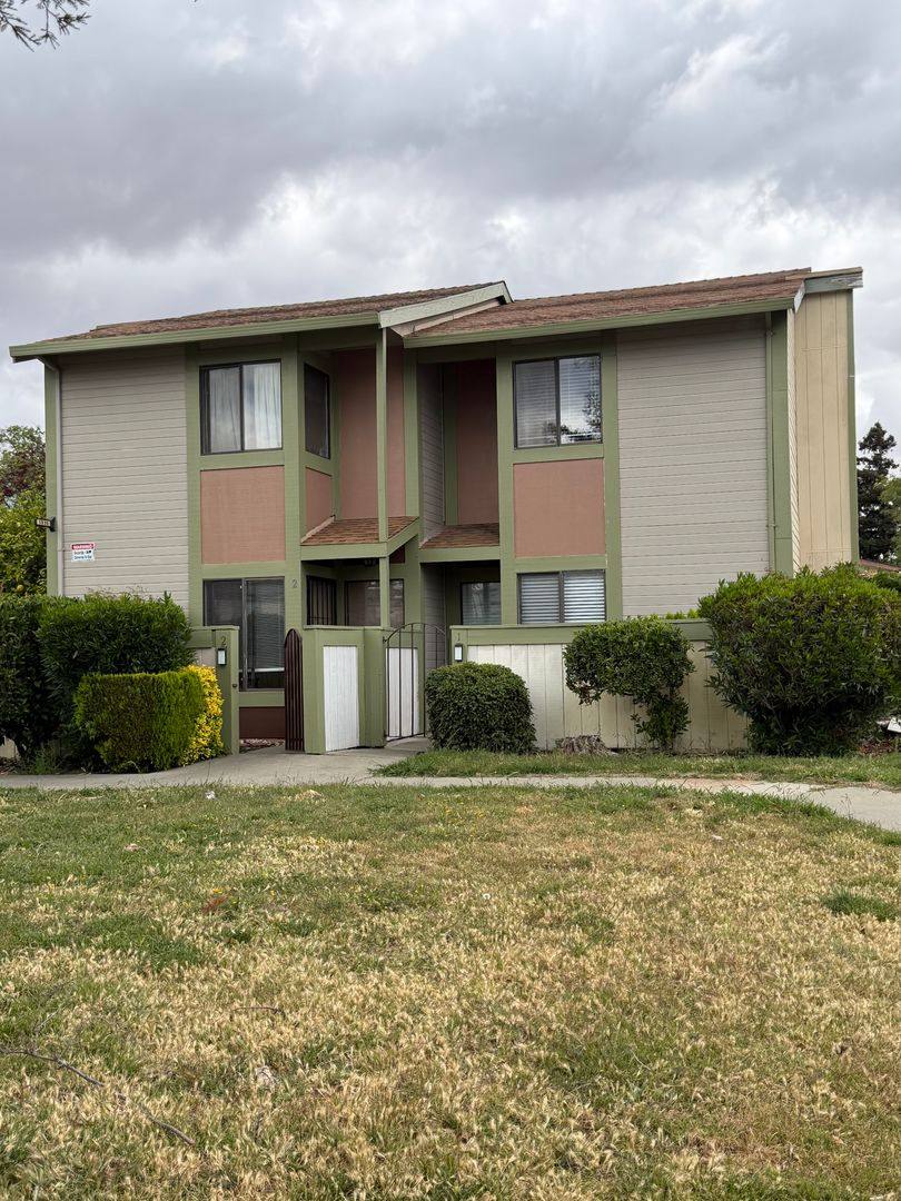 Apartment for rent at 1930 Manor Place, Fairfield, CA 94533