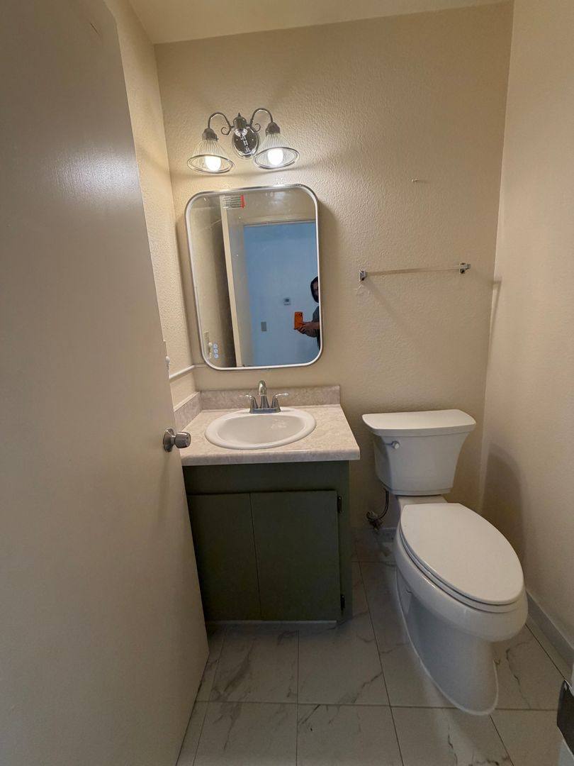 Apartment for rent at 1930 Manor Place, Fairfield, CA 94533