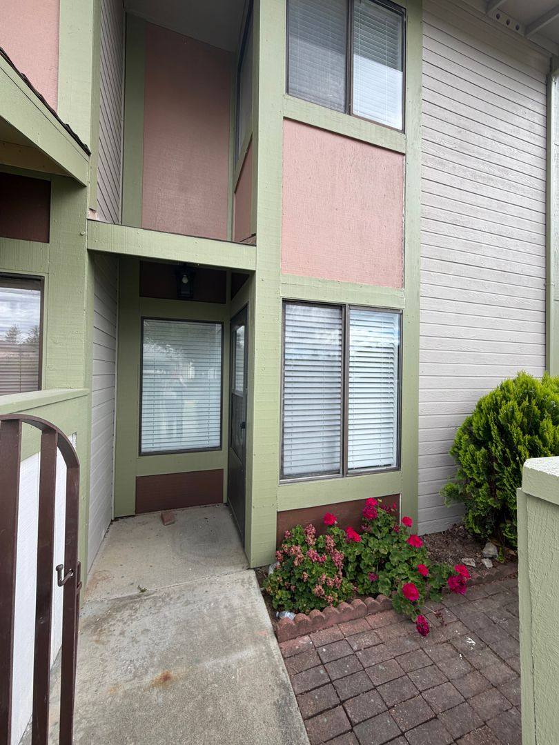 Apartment for rent at 1930 Manor Place, Fairfield, CA 94533