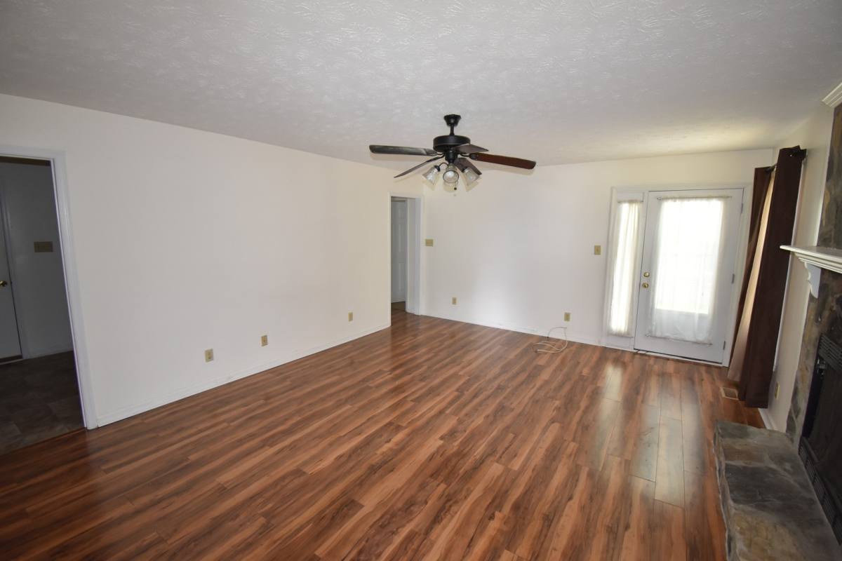 House for rent at 121 Sprucepine Dr, Raeford, NC 28376