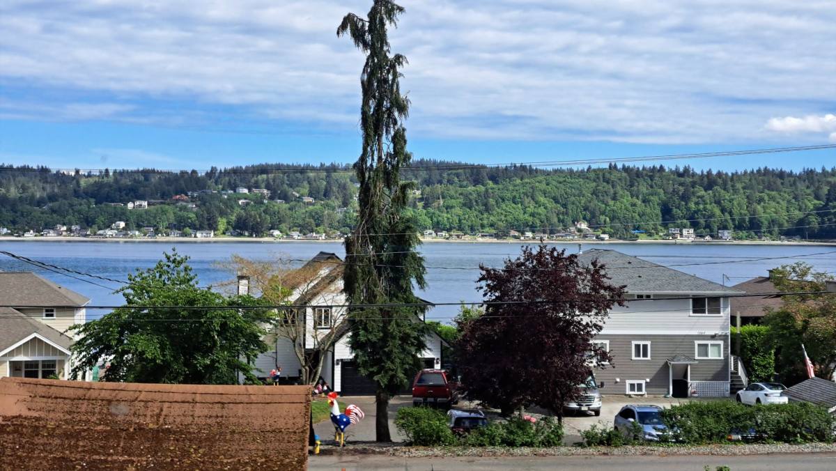 House for rent at 1357 Jacobsen Blvd, Bremerton, WA 98310