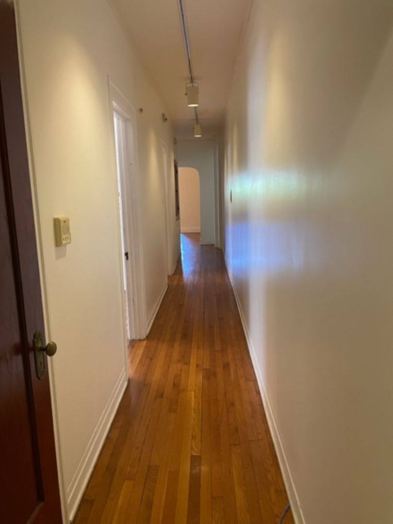 Apartment for rent at 832-34 S Oakley Blvd, Chicago, IL 60612