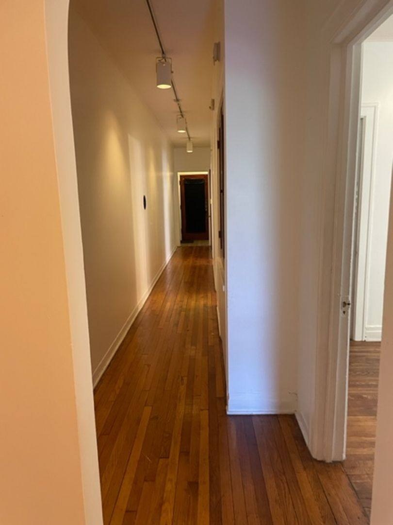 Apartment for rent at 832-34 S Oakley Blvd, Chicago, IL 60612