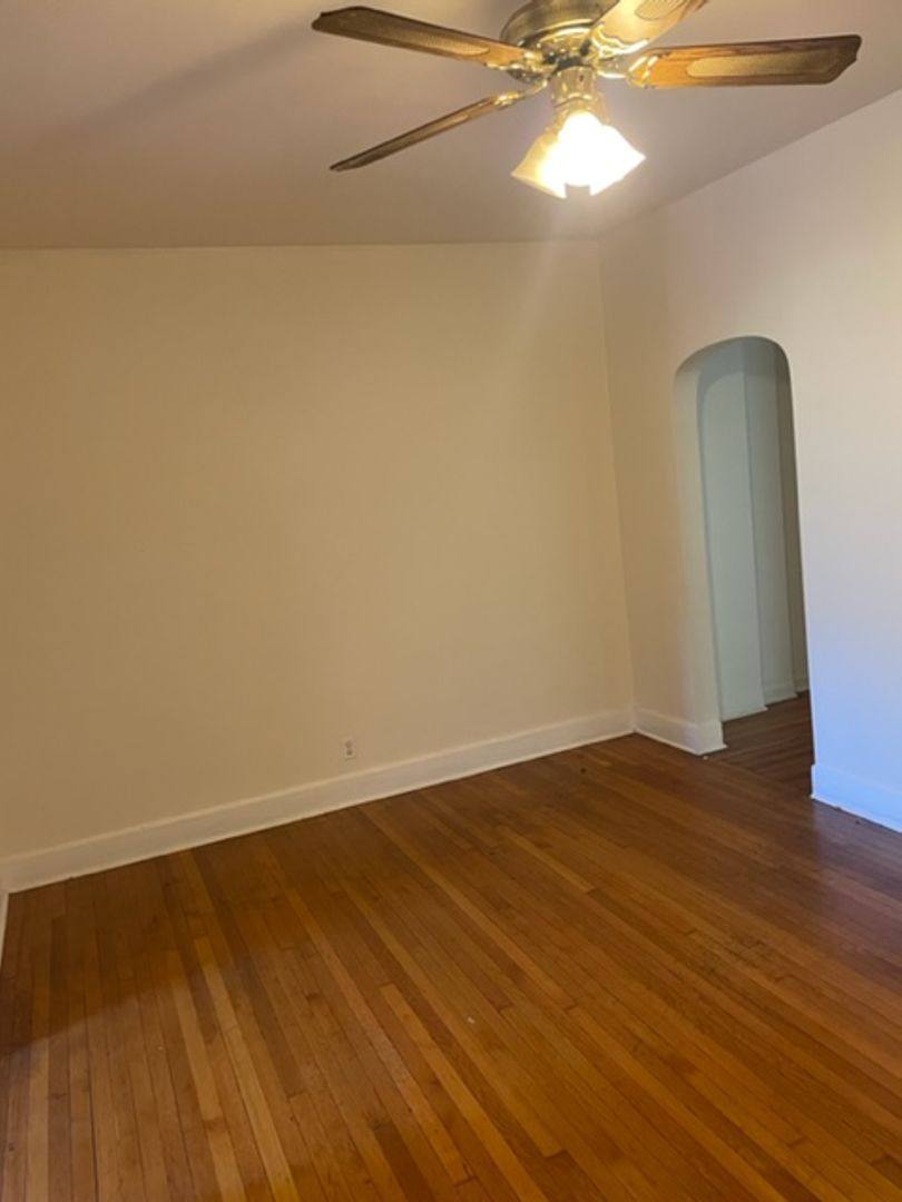 Apartment for rent at 832-34 S Oakley Blvd, Chicago, IL 60612