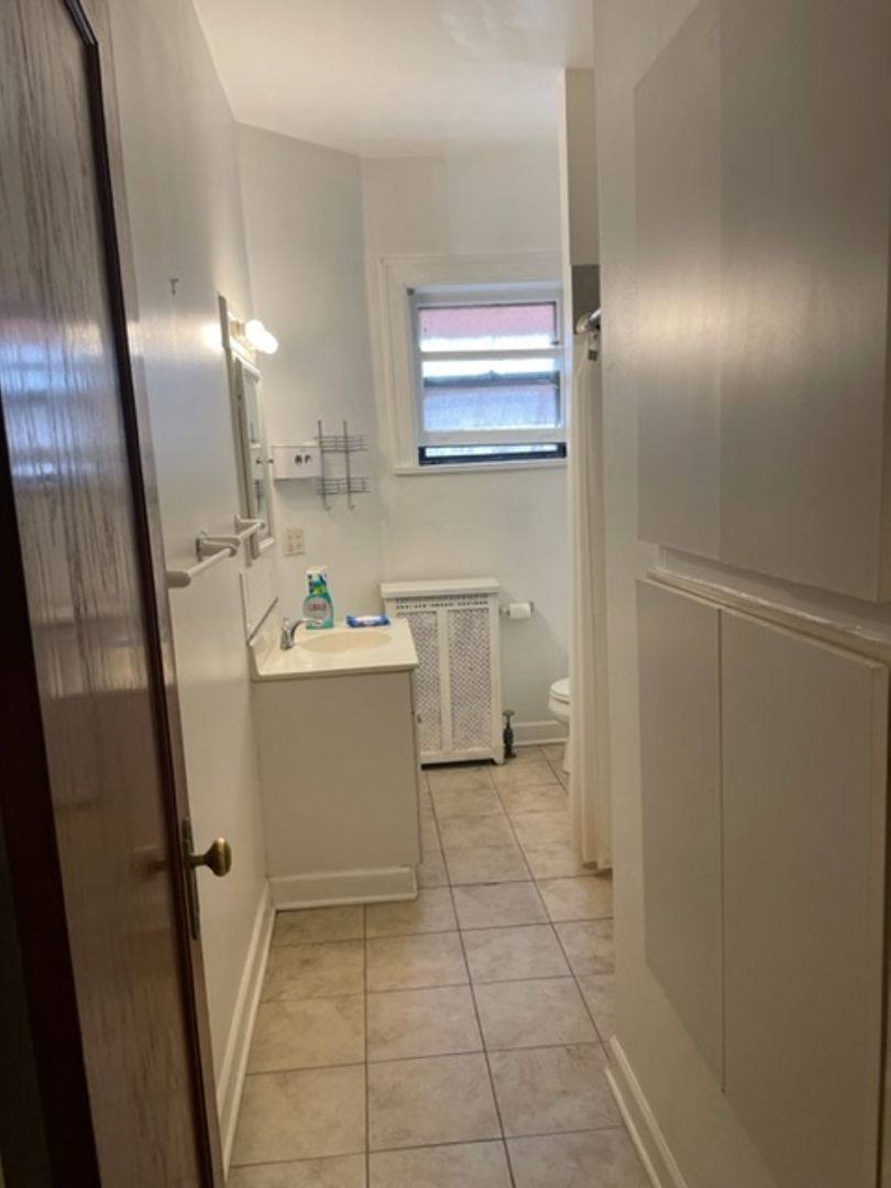 Apartment for rent at 832-34 S Oakley Blvd, Chicago, IL 60612
