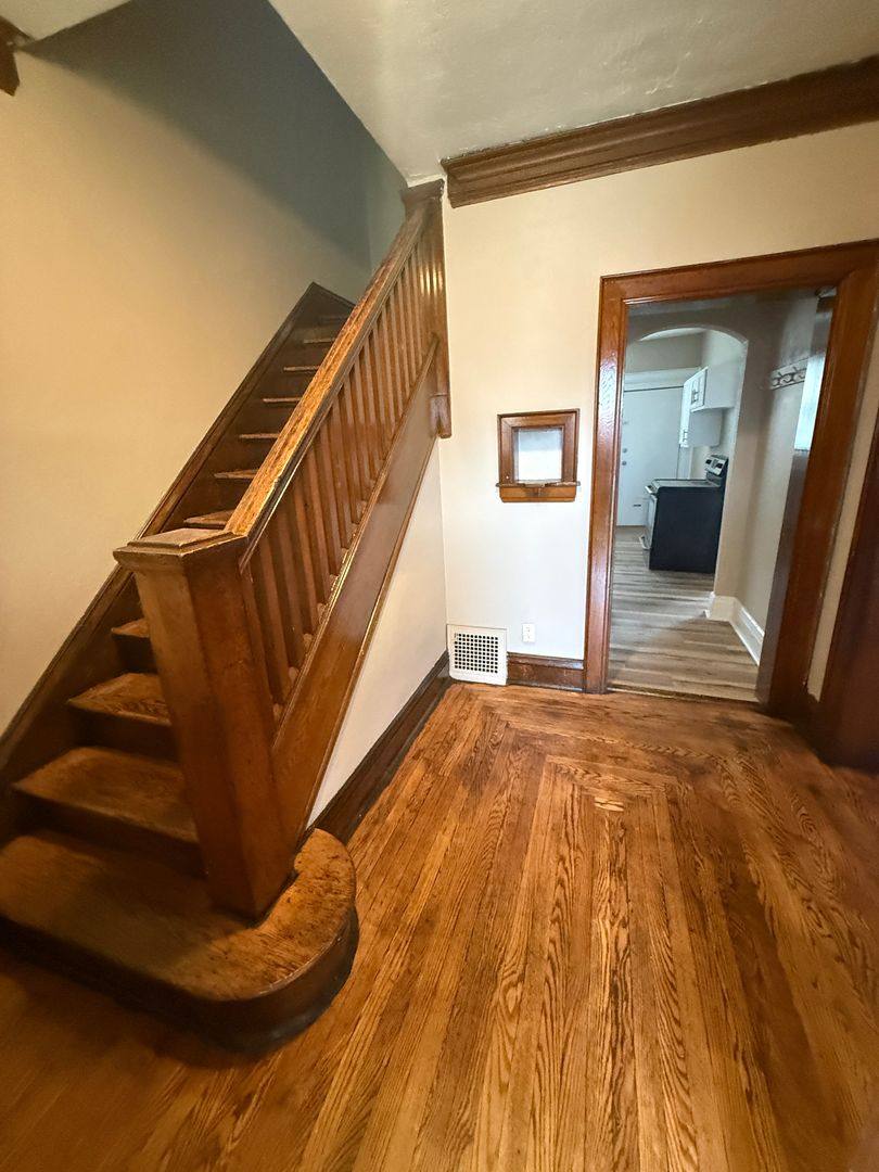 Apartment for rent at 1422 Lewis St, Charleston, WV 25301