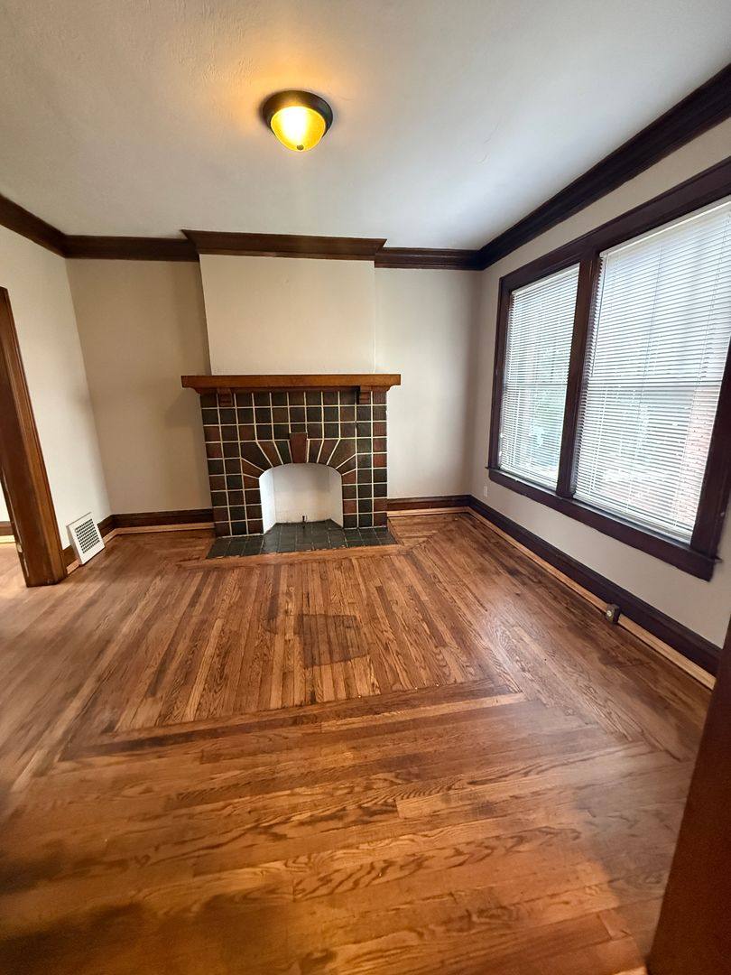 Apartment for rent at 1422 Lewis St, Charleston, WV 25301