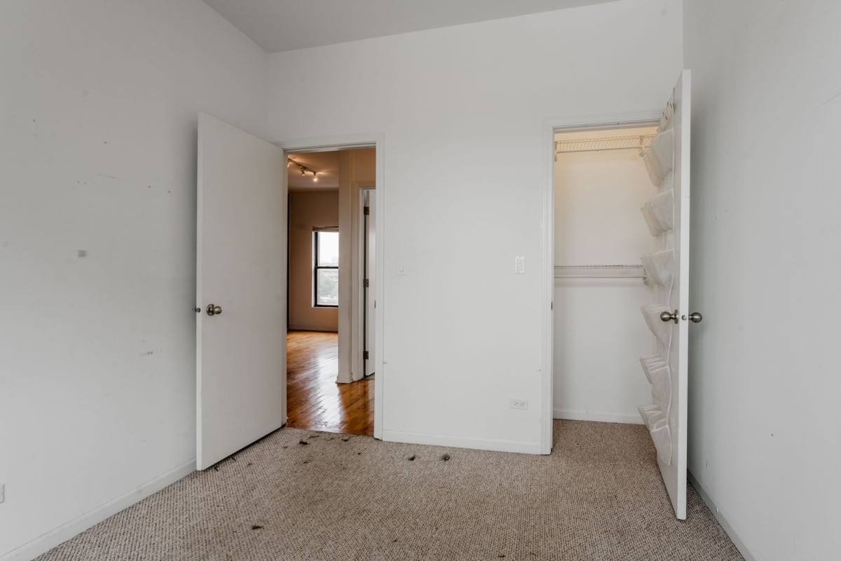 Apartment for rent at 1210 W Foster Ave, Chicago, IL 60640