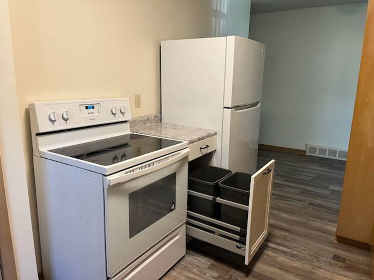 Townhouse for rent at 4132 39th Place, Des Moines, IA 50310