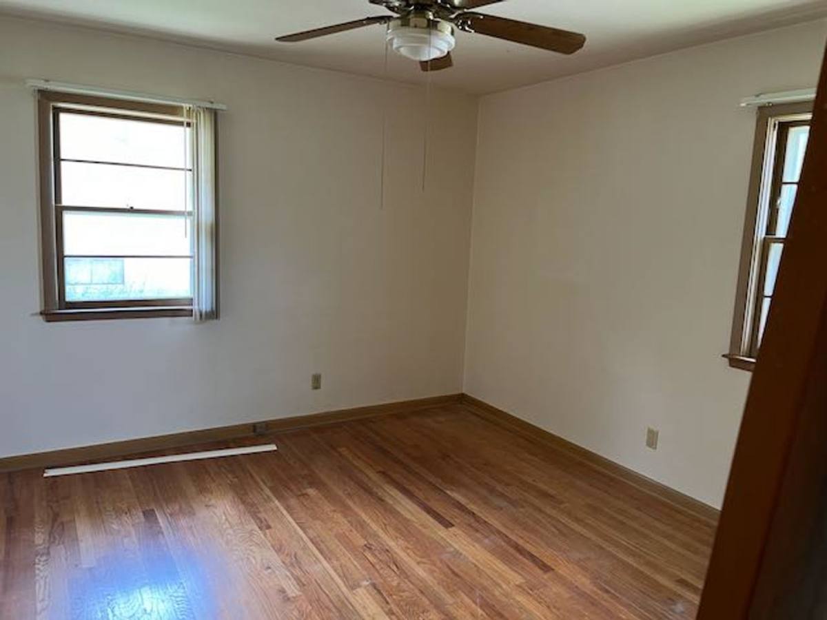 Townhouse for rent at 4132 39th Place, Des Moines, IA 50310