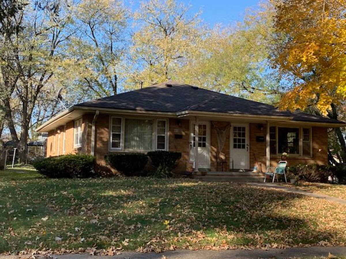 Townhouse for rent at 4132 39th Place, Des Moines, IA 50310