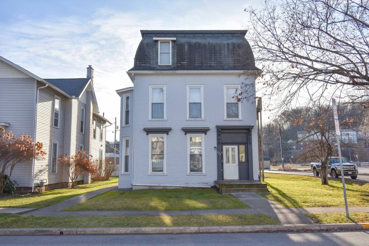 Apartment for rent at 432 W Church St, Lock Haven, PA 17745