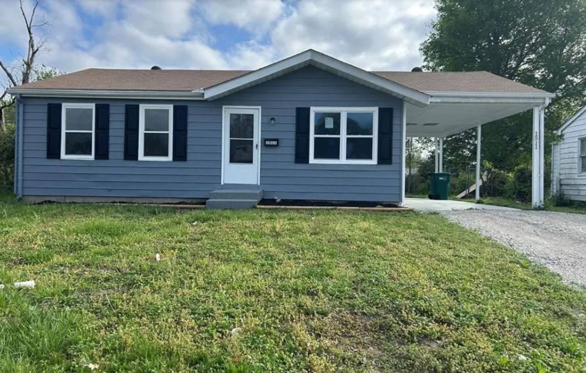 House for rent at 1511 Andrews Dr, East Saint Louis, IL 62206
