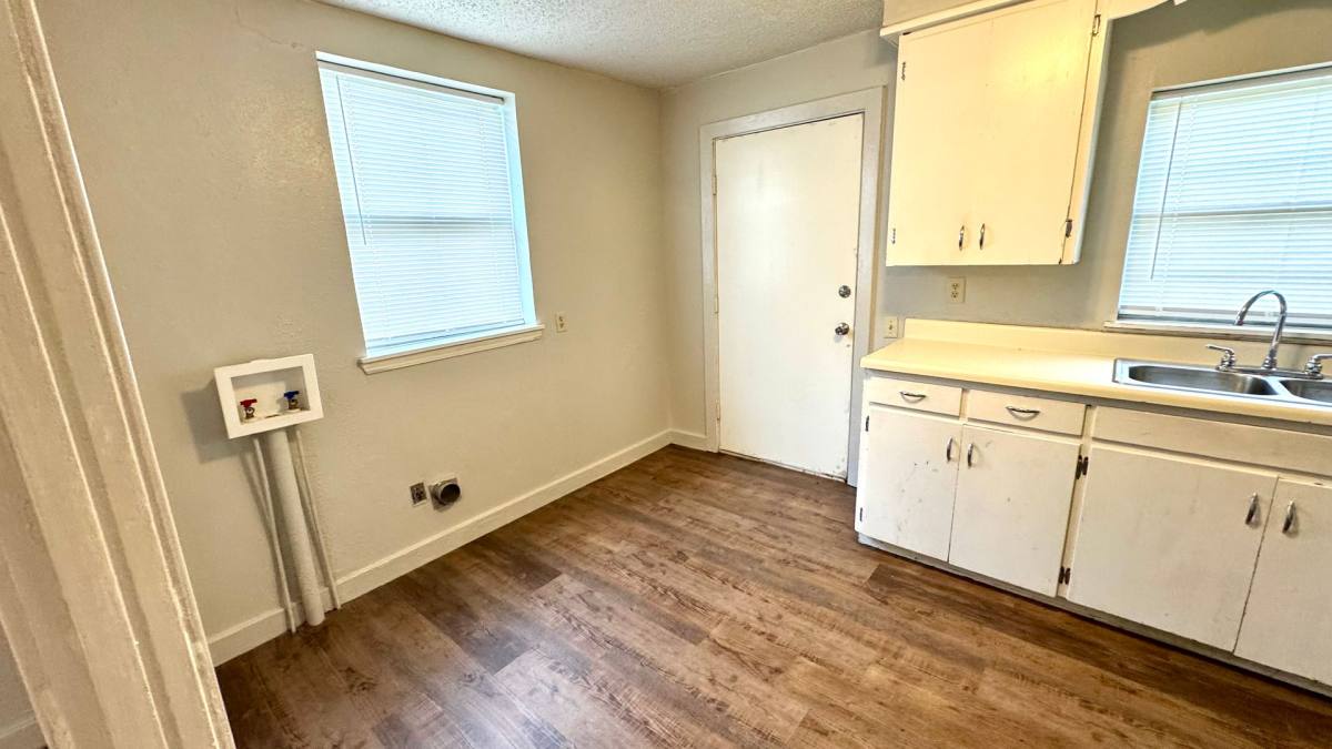 House for rent at 372 J St, Savanna, OK 74565