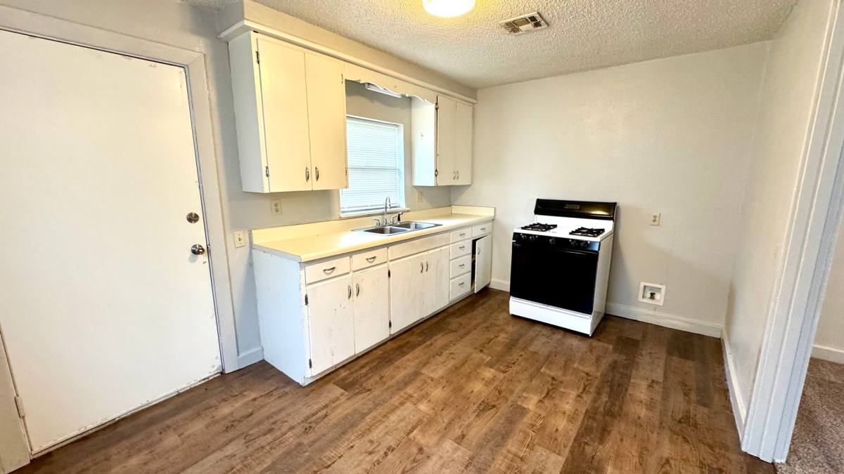 House for rent at 372 J St, Savanna, OK 74565