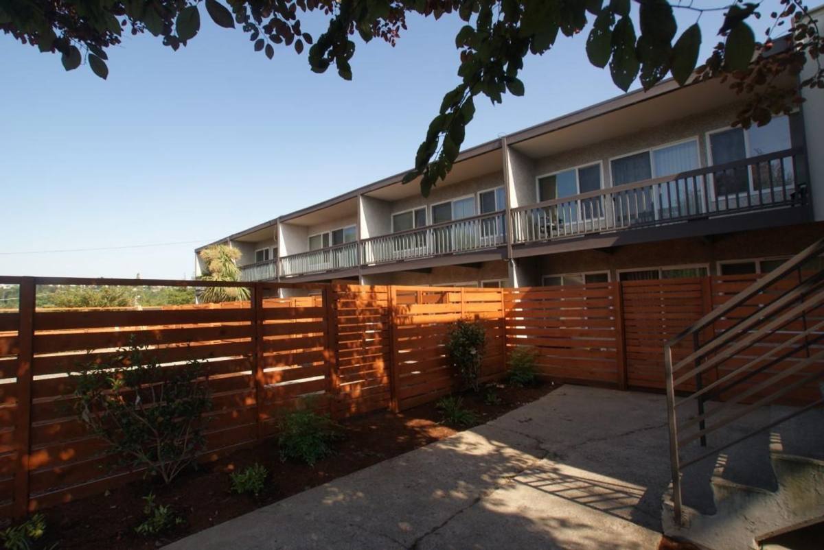 Apartment for rent at 3916 S Pearl St, Seattle, WA 98118