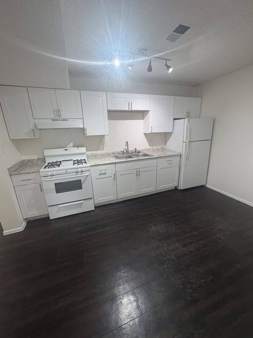 Apartment for rent at 1550 Kendall St, Denver, CO 80214